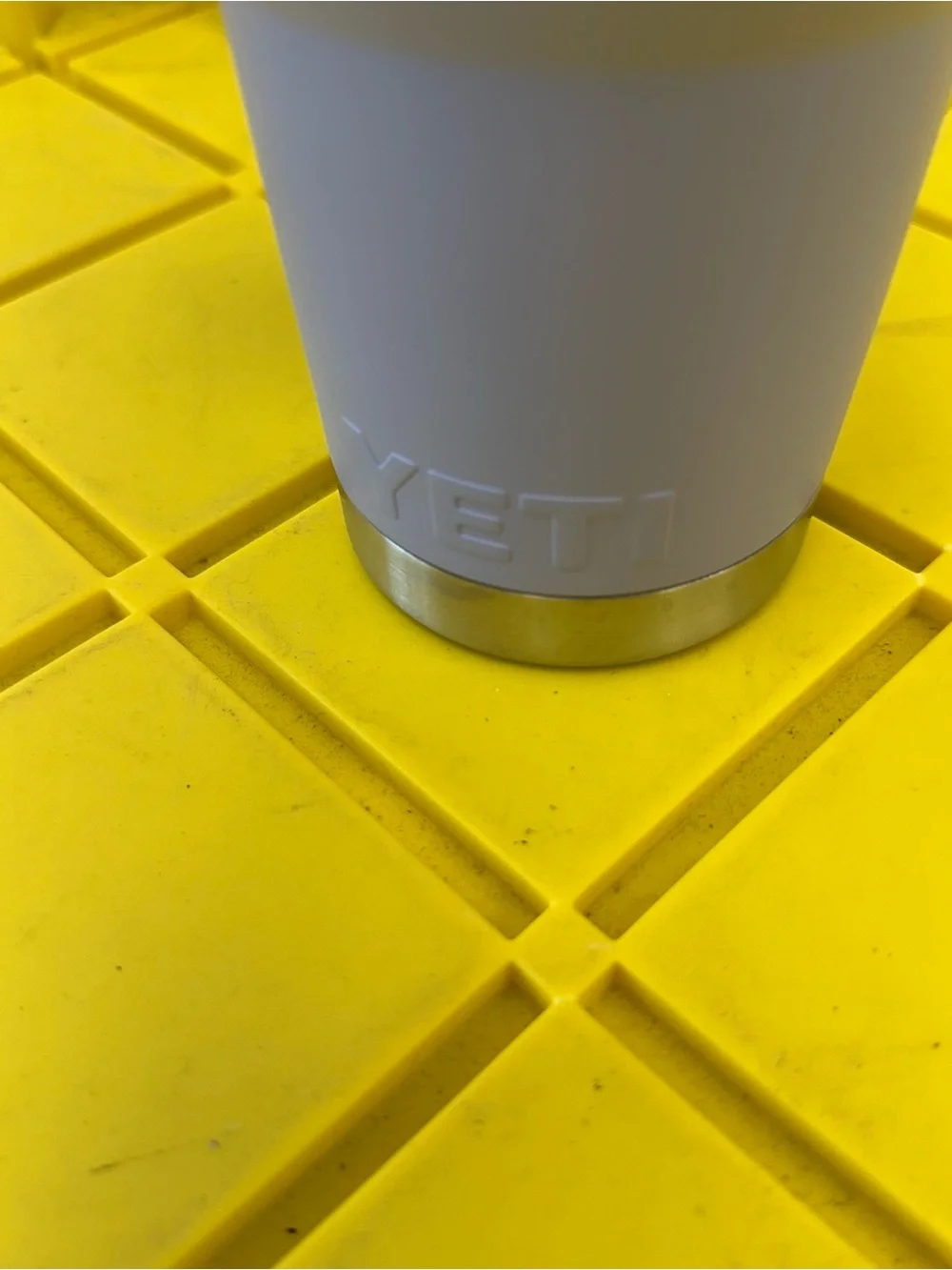 YETI Rambler 30 oz. Travel Mug with Stronghold Lid Cosmic Lilac Magslider Lid